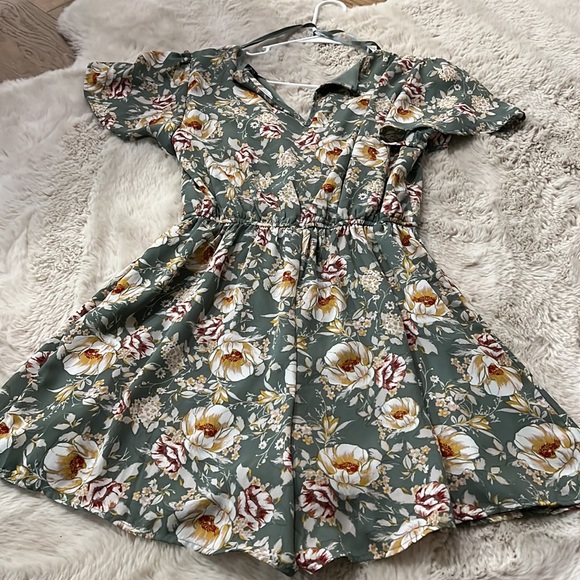 Romper - Picture 3 of 3